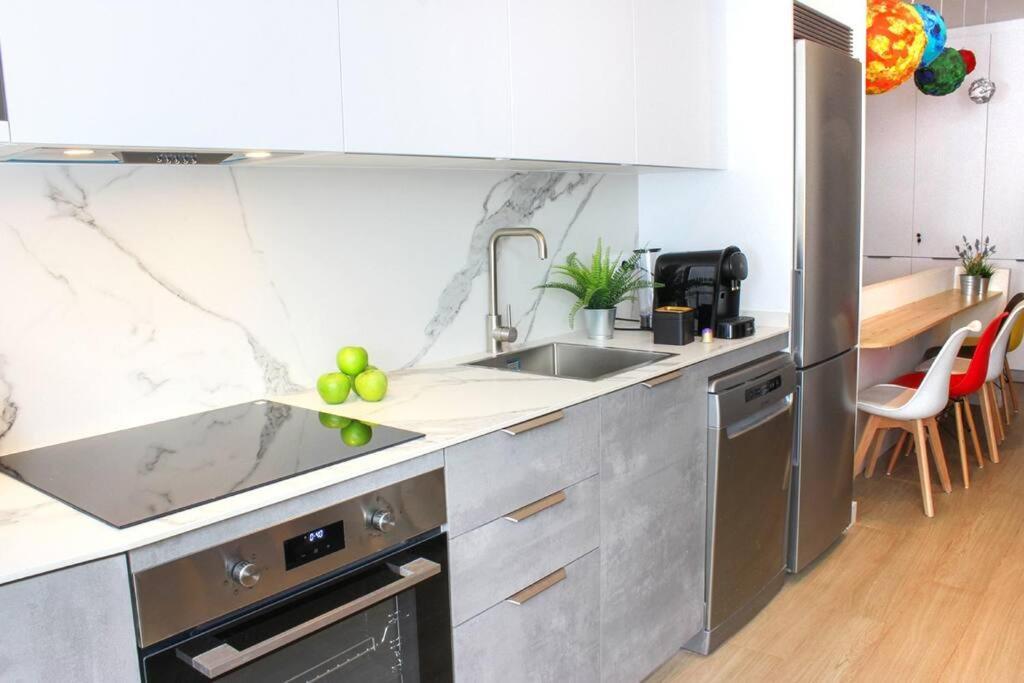 Oasis Urbano En El Corazon Financiero / Castellana Appartement Madrid Buitenkant foto